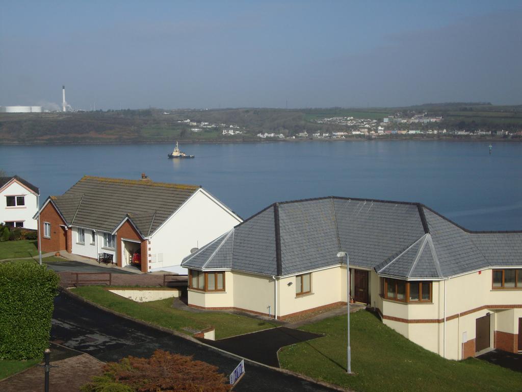 Lakeland Guest House Pembroke Dock Exterior photo