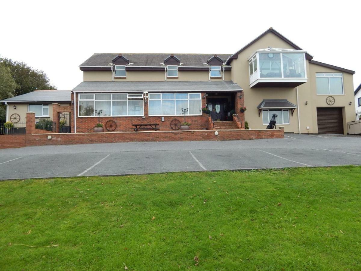 Lakeland Guest House Pembroke Dock Exterior photo
